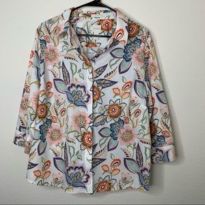Chicos Floral No-Iron Buttoned Down Top